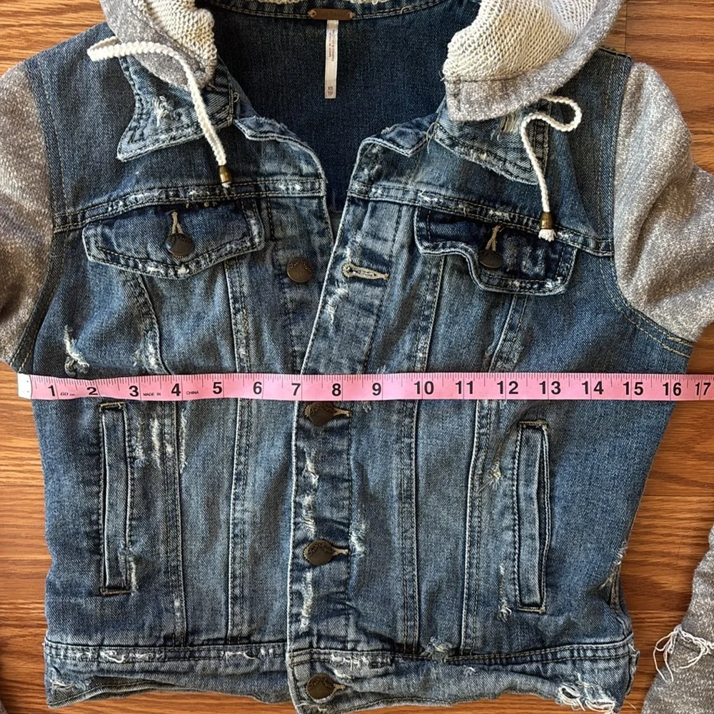 Free People Distressed Denim Hoodie Sweatshirt Jacket Size XS - Picture 7 of 10